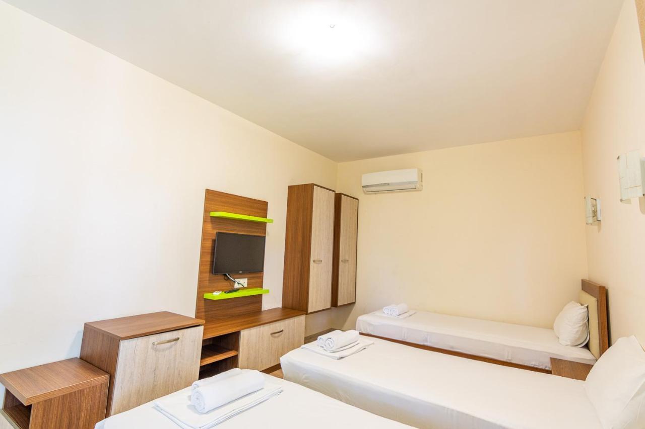 Eco Hotel Momata Kolarovo ภายนอก รูปภาพ