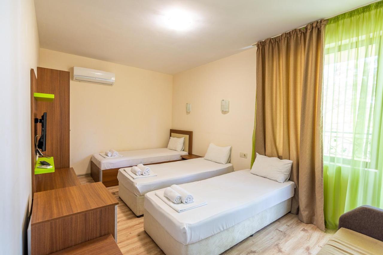 Eco Hotel Momata Kolarovo ภายนอก รูปภาพ